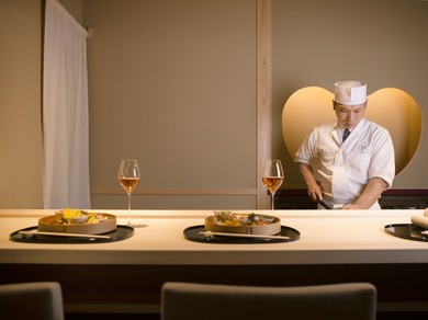 価格以上の満足感と幸せをもたらす料理とおもてなし