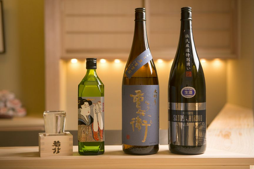 故郷の島田の地酒のみ。東京ではなかなか出会えない銘柄も