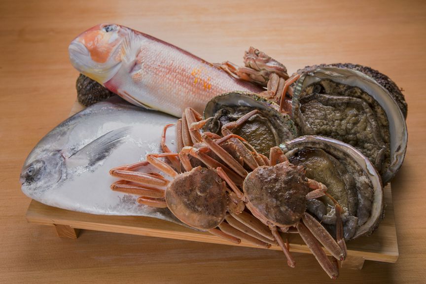 年間で焼き物に使う魚は7種のみ。産地にこだわらず旬を追う