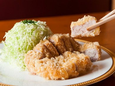 日本における元祖といわれる、伝統の味を継承する『カツレツ』