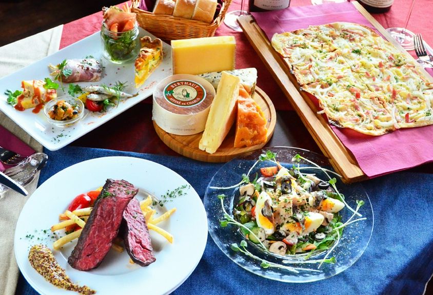 2名〜12名まで利用可能な個室が新たにできました