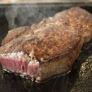グラスフェッド牛肉を120日間熟成した『ステック＆フリット』