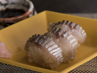 旬の活魚ならではの『棒寿司』