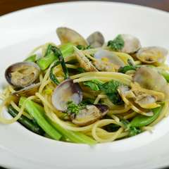有明産のアサリのダシをたっぷりと含んだこだわりパスタを堪能『旬野菜とアサリ』