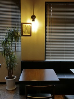 ワインとイタリアンで、大人の時間を過ごすのに相応しい空間