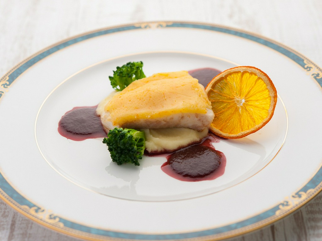 しっとり落ち着いたディナーデートにはコースがおすすめ『ディナーコース』