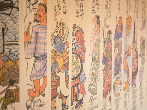 雰囲気のある絵画が出迎えてくれる、地元で人気の能登牛専門店