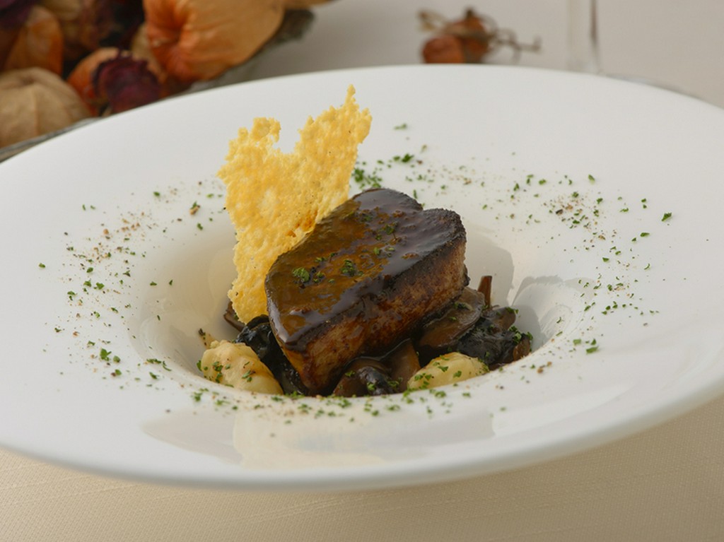 食べやすさに定評のある『フォアグラと帆立のソテー　季節の温野菜とともに』