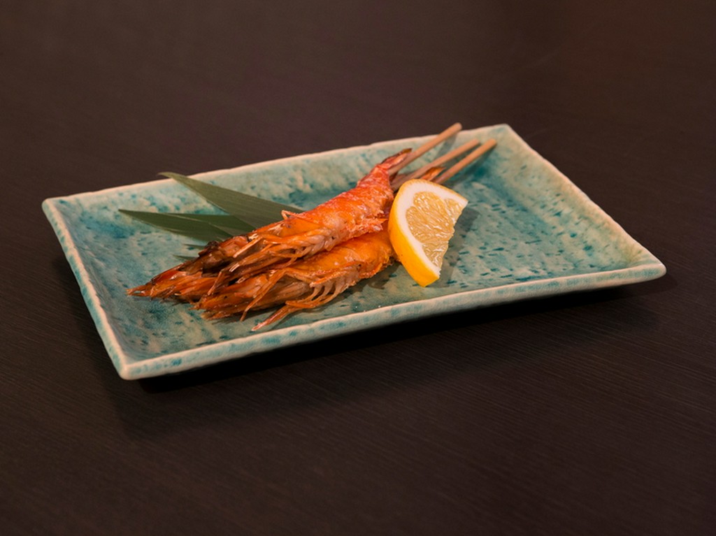 香ばしい『ソフトシュリンプの塩焼き』は殻ごと食べて