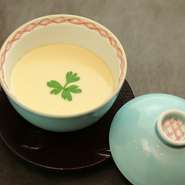 和食出汁で作り上げた茶碗蒸しです☆