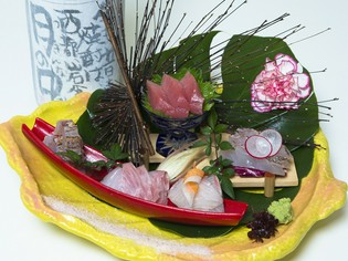 宮崎県産の朝どれの「鮮魚」は、その新鮮さが自慢