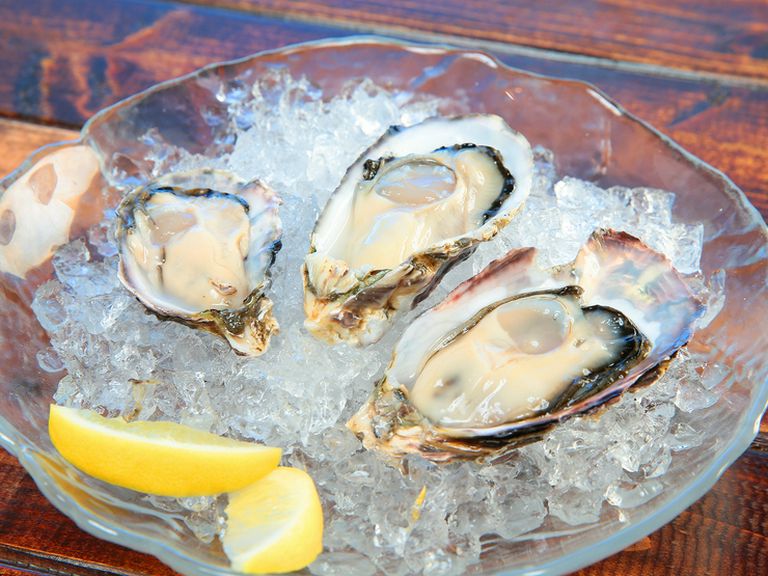 オイスターマイスター選りすぐりの、絶品生牡蠣を堪能