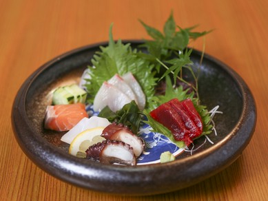 長崎沖の旬の魚介類が盛りだくさん『御刺身 おまかせ一人前』