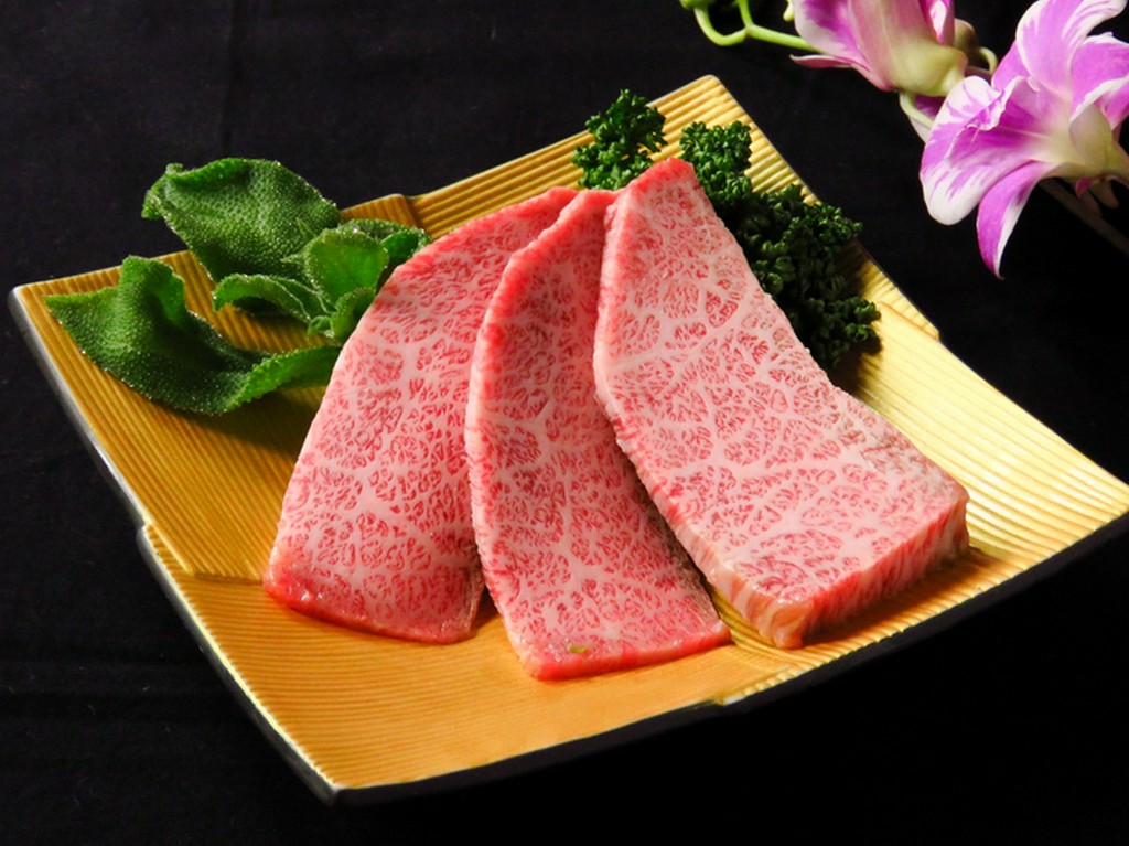 A5ランク黒毛和牛“特撰ロース”