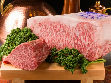 特別な日のディナーに相応しい、最高級神戸ビーフ
