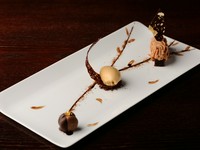 季節の食材に合わせて、デザートの内容が変わります。デザートは随時３～５種類程度ございます。