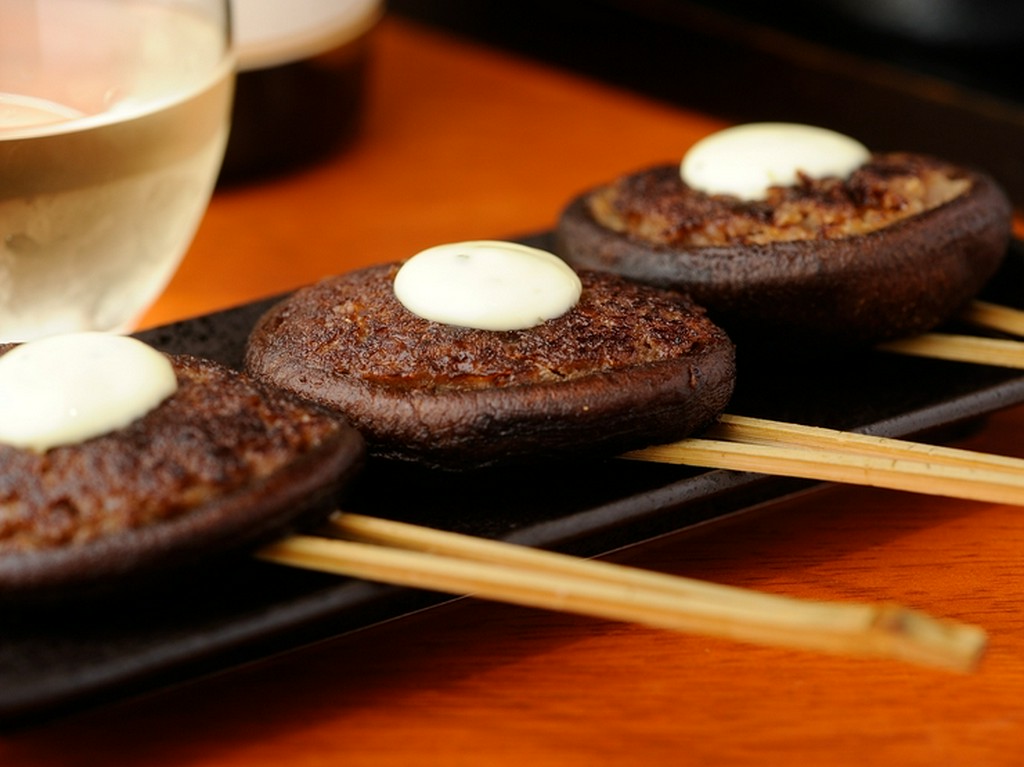 まるでハンバーグのようなボリューム！『しいたけの肉詰め』