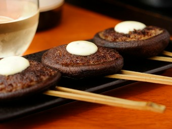 まるでハンバーグのようなボリューム！『しいたけの肉詰め』