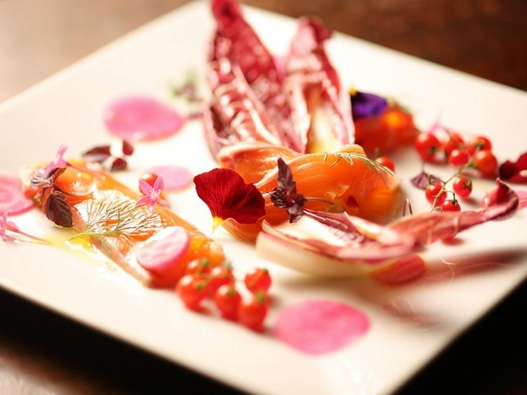 ノルウェーサーモンのウォッカマリネ サラダ仕立て