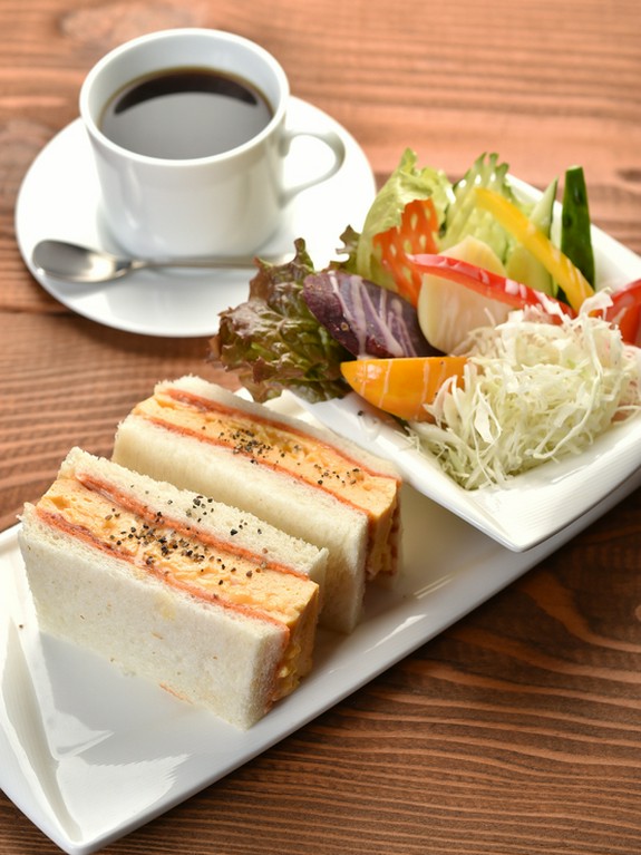ふんわりとした食感が人気の『たまごサンドセット（ドリンク付き）』
