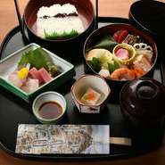 萬長名物　季節のつれづれ弁当