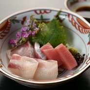 毎日市場に仕入れに行くことでお値打ちの食材を仕入れ、
お客様に納得していただける販売価格で、本格的な京料理をご提供しています。
