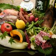 たまには贅沢にお昼から
rojiでランチメニューもいいけど、ロジ名物お先付で
ビール 焼酎 酎ハイ ハイボール　ワイン 果実酒　やっぱり日本酒！？　
沢山ございます!
ランチプライス 生ビール 日本酒が500円！