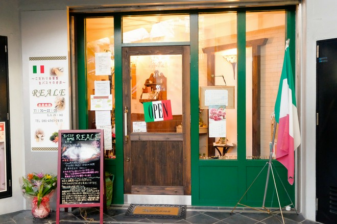 食器・内装にこだわっている