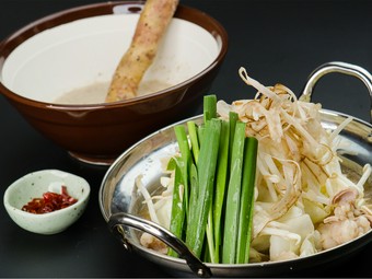 自然薯とろとろモツ鍋