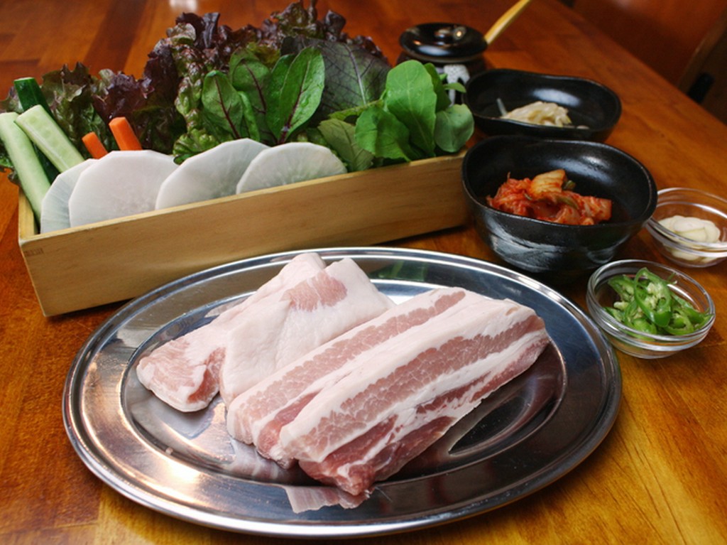 噛めば噛むほど美味しさが口中に広がる『サムギョプサル』