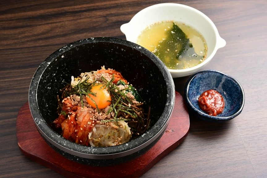 石焼きビビンバ(スープ付)