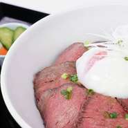 手仕込みローストビーフ丼