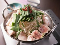 むげんコースの内容と、和牛もつ鍋を楽しめる満足度の高いコースです。料理のみは4500円でご注文頂けます。