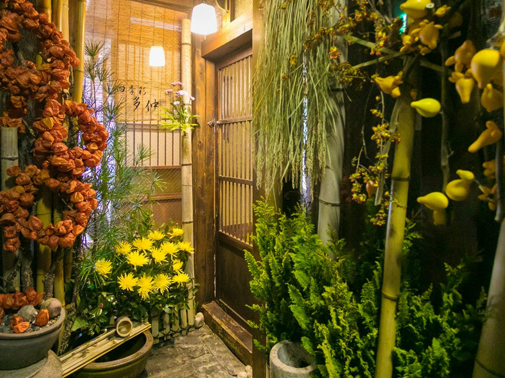 ビルの5階に佇み、知る人ぞ知るまさに隠れ家といった雰囲気