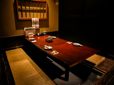 ジャズが流れるおしゃれな店内で、ゆったりとしたひとときを