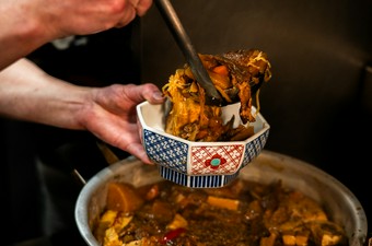 飛騨牛すじのとろう旨煮込み
