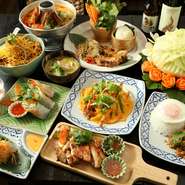 【タイランドキッチン】で使用しているバーブ類やスパイスは、すべて本場タイから仕入れています。高価なスパイスをふんだんに使った本場・タイの味をぜひお楽しみください。