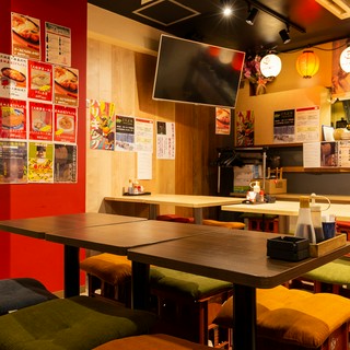 レイアウトも自由なテーブル席