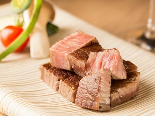 上質な肉の旨味を存分に味わえる『仙台牛フィレステーキ』