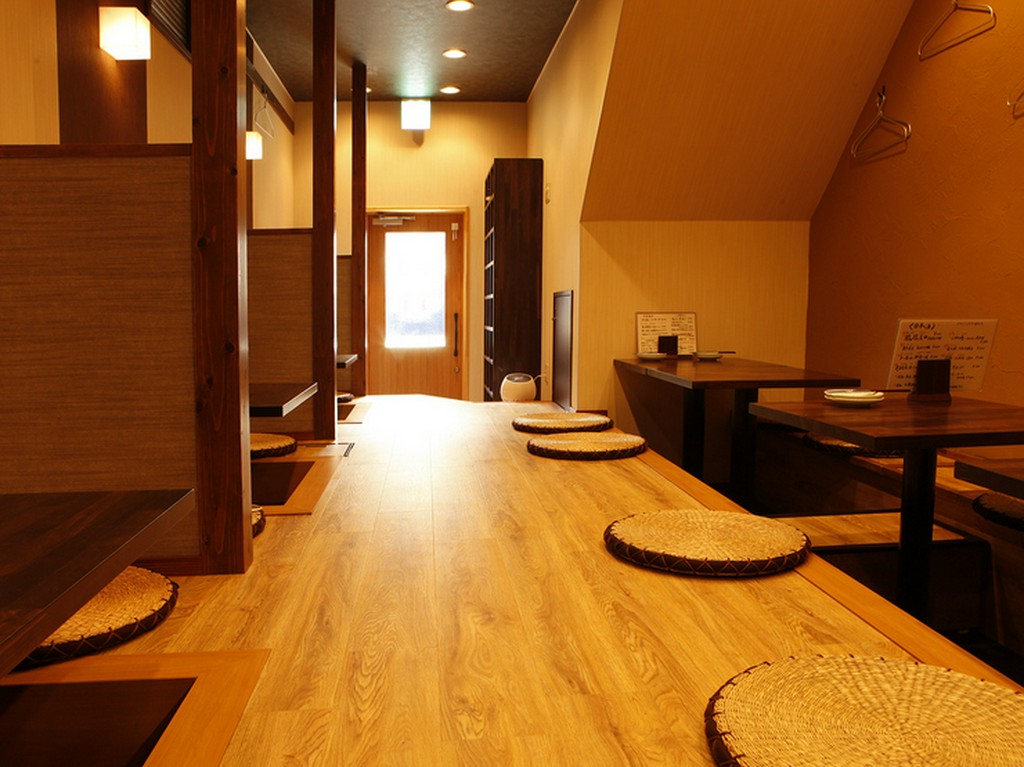 全席掘りごたつ式の座敷！足を伸ばしてのんびりと