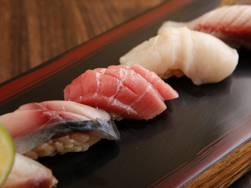 3種類の赤酢を使い丁寧に握った本格的な江戸前寿司