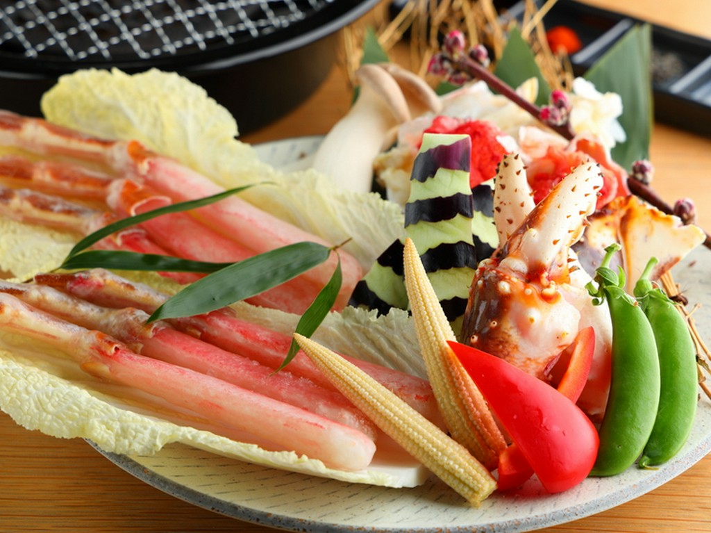 カニみそ・お造りに“しゃぶ焼”。カニを味わいつくす特別コース