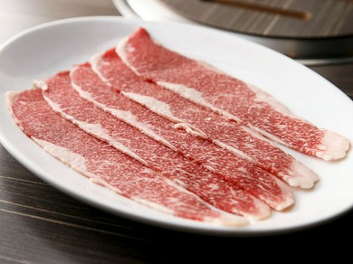 すき焼き風の優しい味わい。人気の絶品『和牛ブリすき』