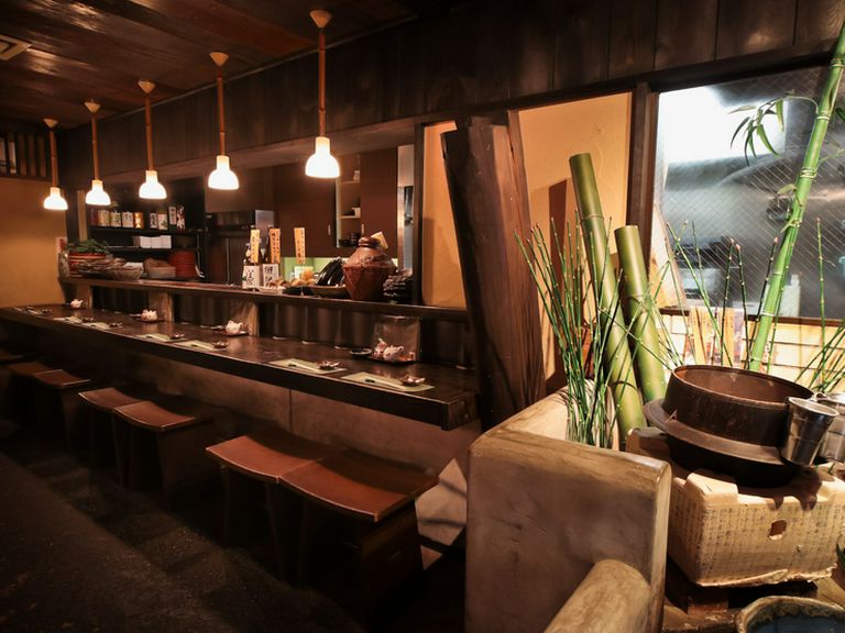 古民家風の味わいある店内