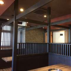 落ち着いた雰囲気の店内