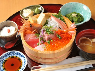海鮮丼屋のコース料理で新年会