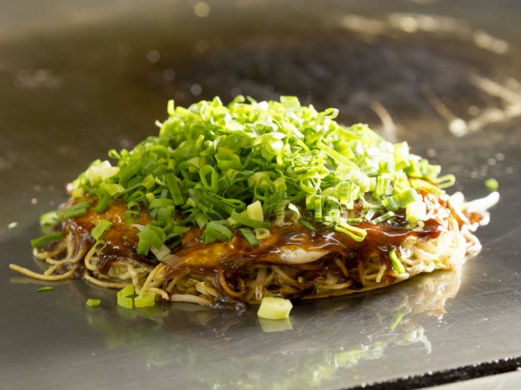 広島から仕入れるネギと麺はこだわりの証