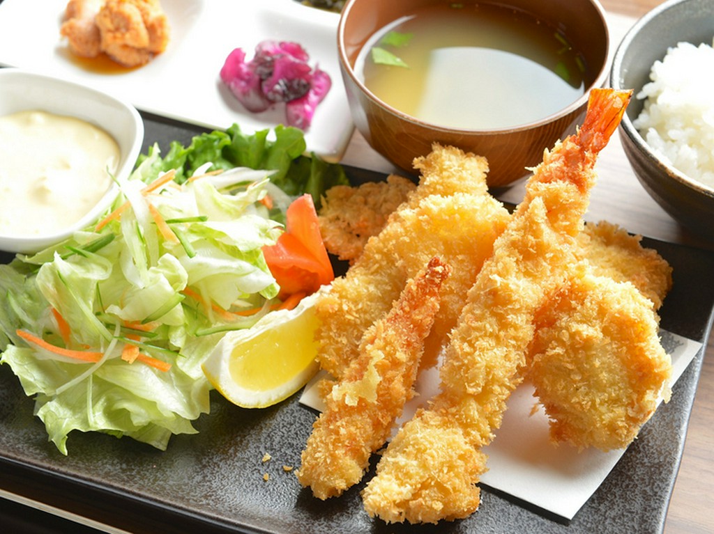 魚問屋だからなし得るコスパの高さ