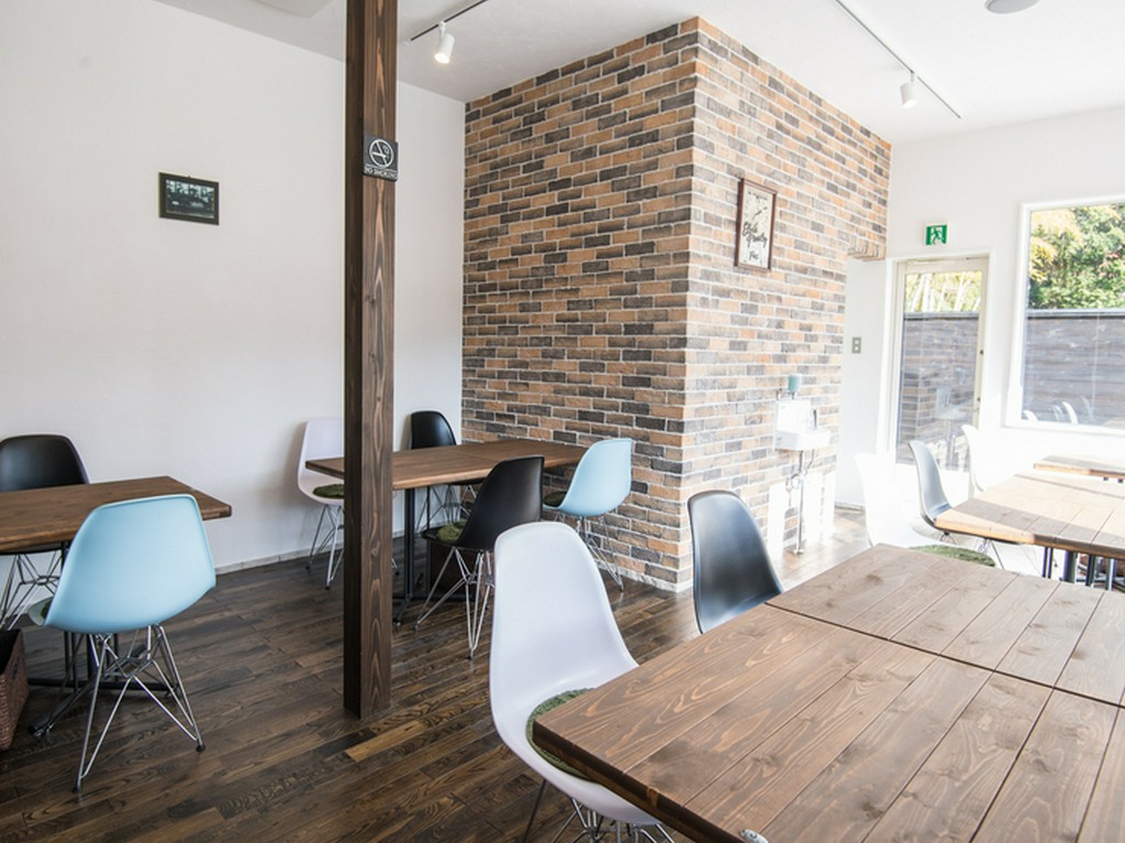 元大工の店長が、店舗丸ごと「ゼロから手づくり」した温かな空間