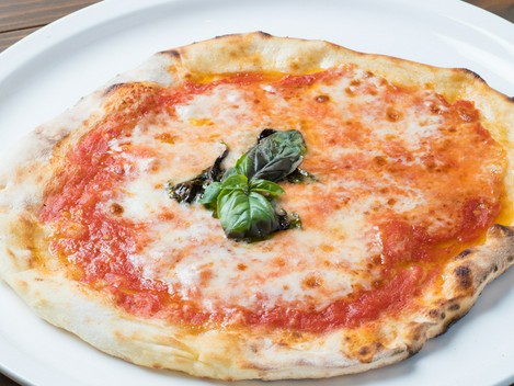 シンプルイズベスト。イタリア産トマトの甘く爽やかな味わい『マルゲリータ』